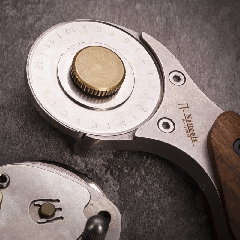 Całkowicie metalowy obrotowy n – Leatherwork Roller recenzja i cena