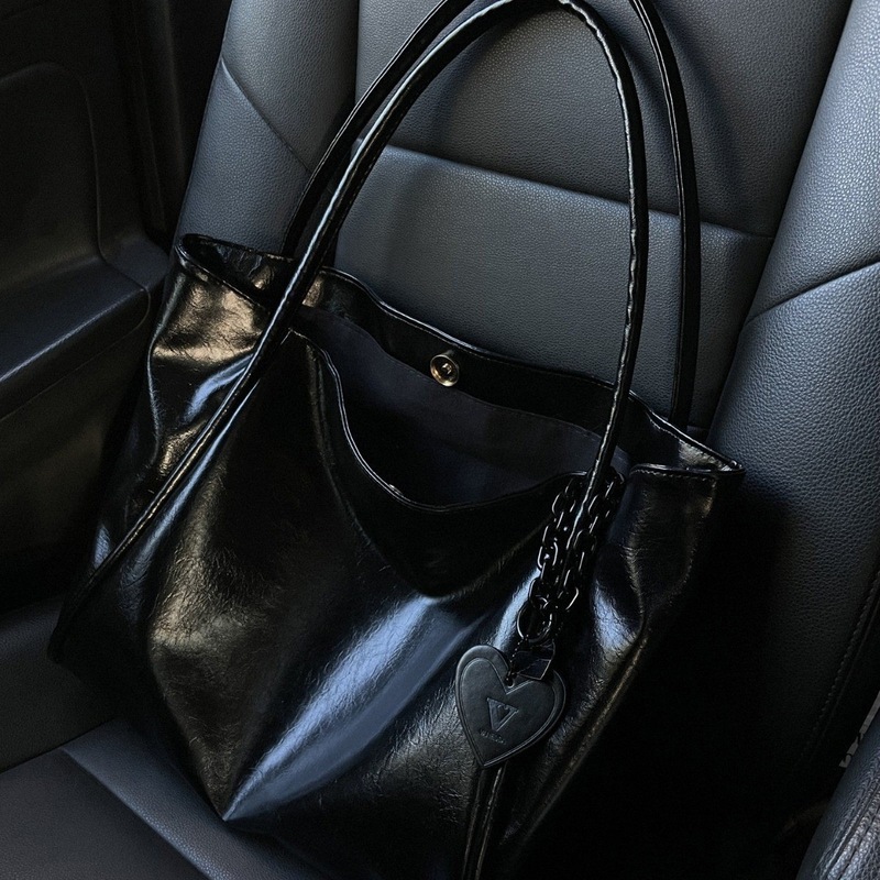 Nowa torba typu tote w kształc – Leatherwork Wallet recenzja i cena
